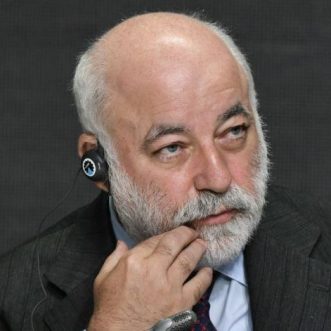 Reuters: Из-за американских санкций заморожены активы «Реновы» на 2 млрд долларов