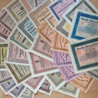 РФ избавилась еще от трети ценных бумаг США